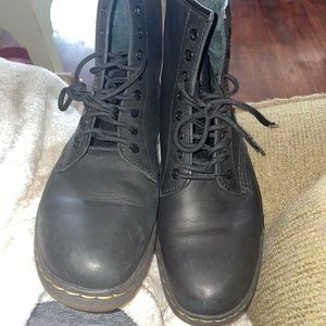Dr. Martens size men’s 9/ women’s 10